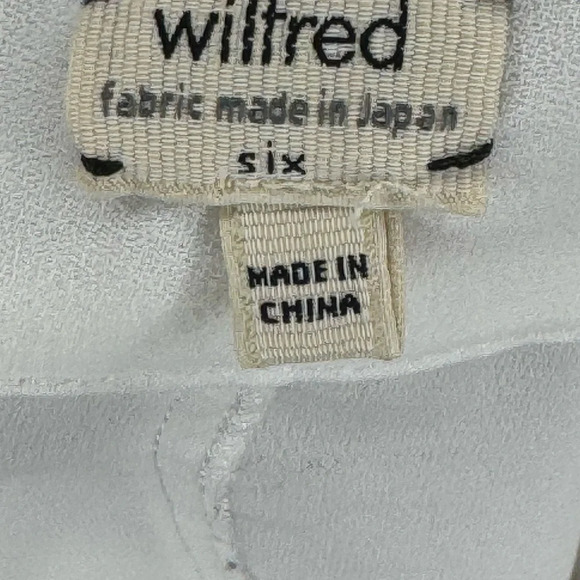 Wilfred Aritzia classic elegant white dress with a V neckline Size S pockets - Picture 10 of 12